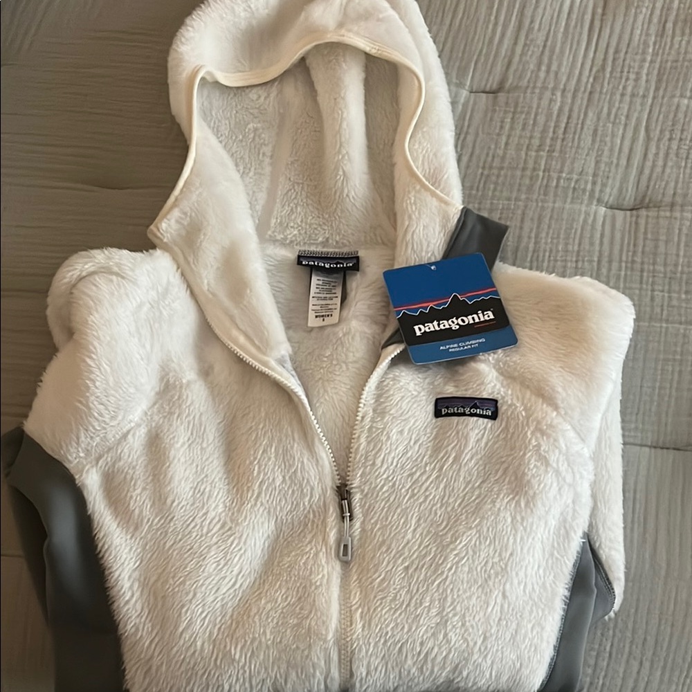 Patagonia Fleece Jacket in White and Gray
